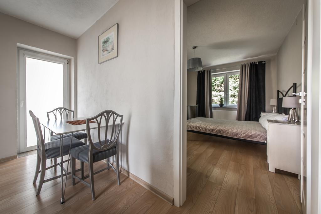 Apartamenty Jablonowa Zielona Góra Buitenkant foto