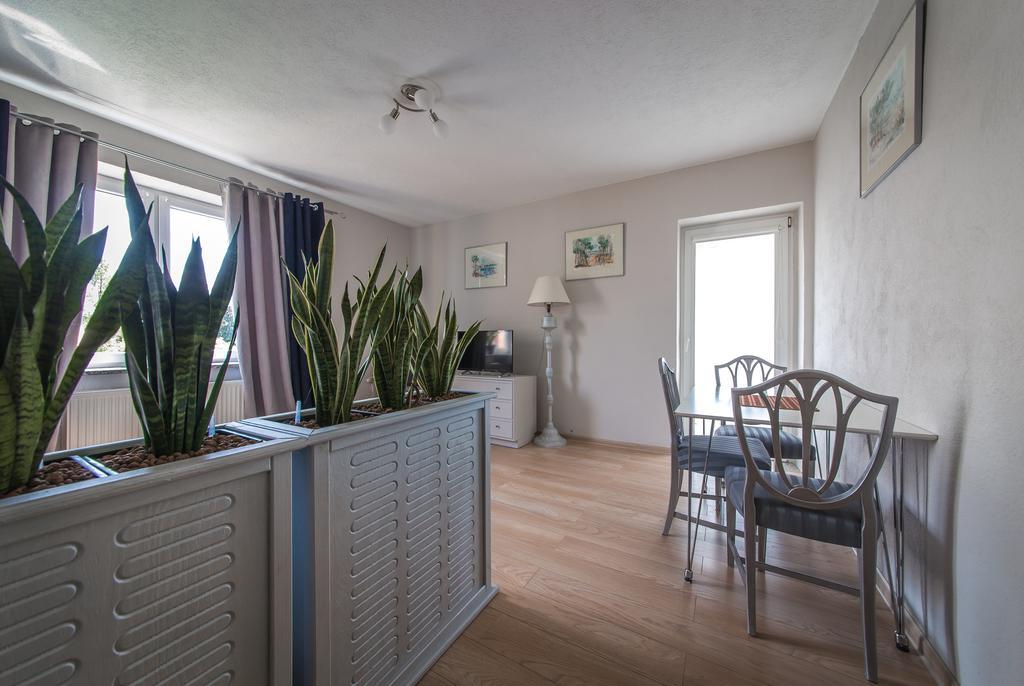 Apartamenty Jablonowa Zielona Góra Buitenkant foto