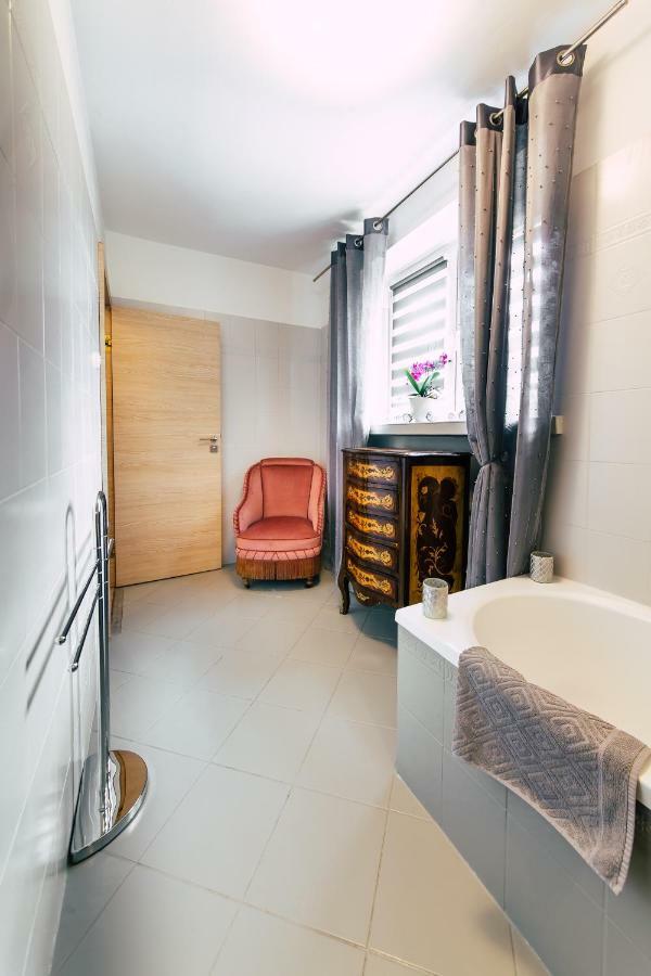 Apartamenty Jablonowa Zielona Góra Buitenkant foto