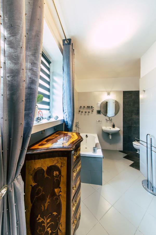 Apartamenty Jablonowa Zielona Góra Buitenkant foto