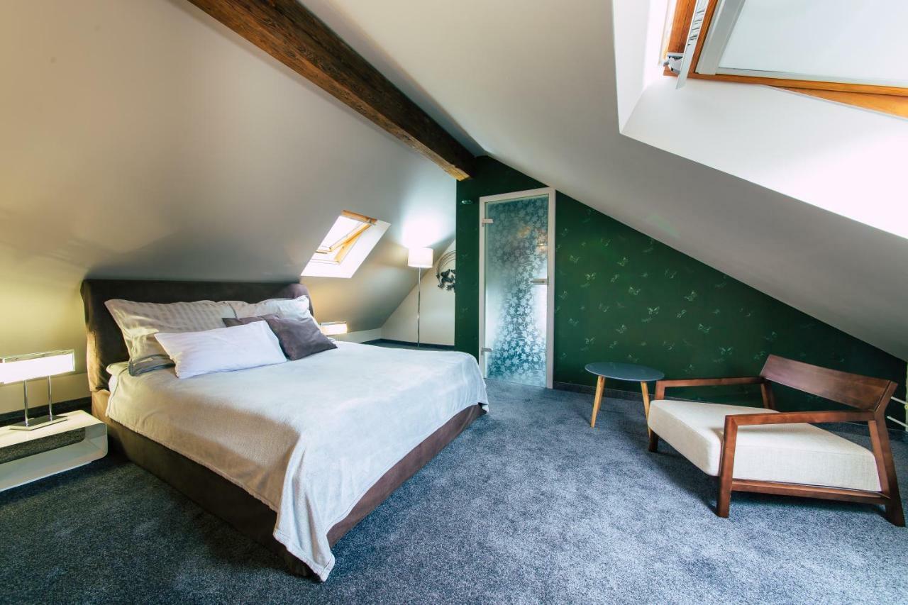 Apartamenty Jablonowa Zielona Góra Buitenkant foto