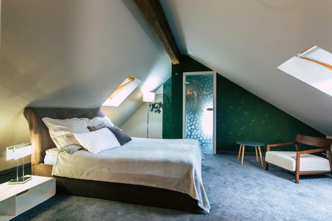 Apartamenty Jablonowa Zielona Góra Buitenkant foto